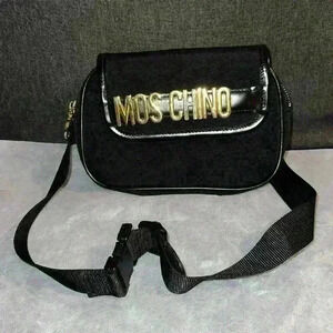 Selling Preloved Moschino Belt Bag